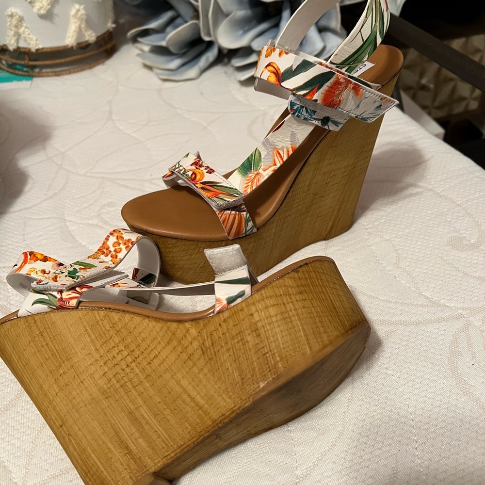 Steve Madden platform Wedges